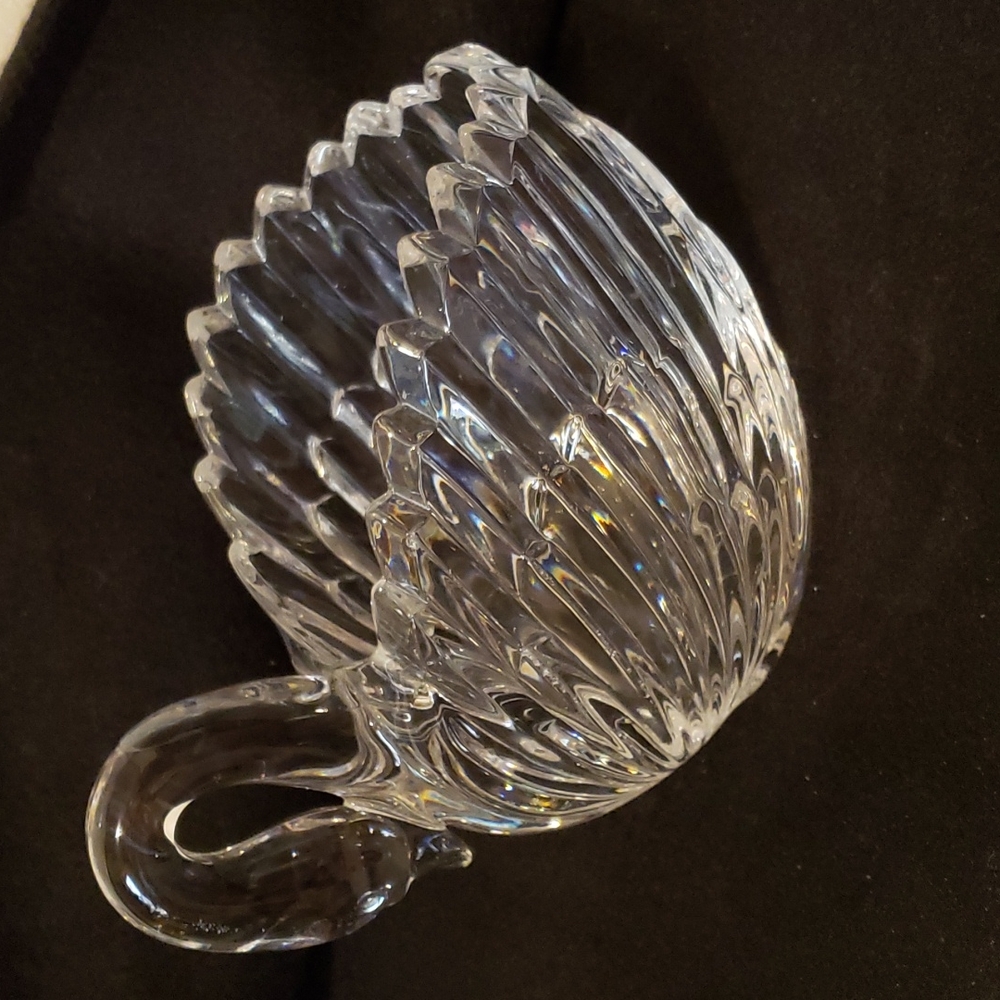 Gloria Vanderbilt Signed Crystal Swan